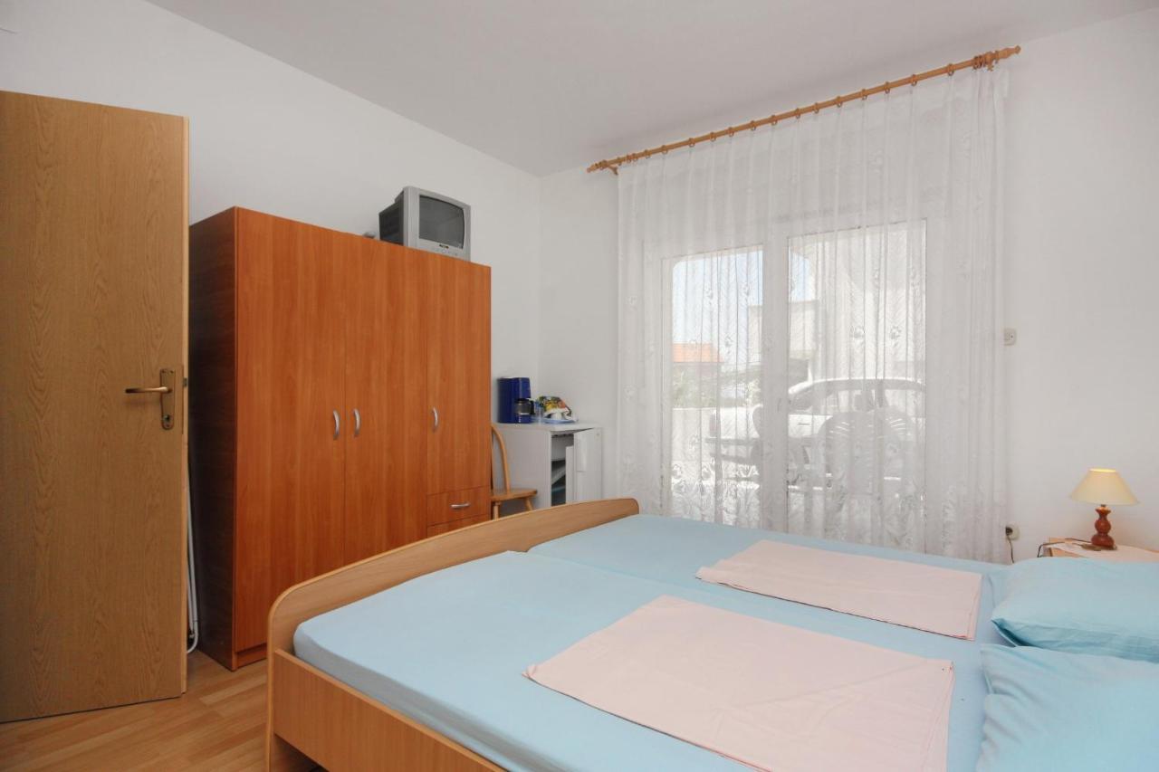 Apartments And Rooms With Parking Space Sveti Vid, Krk - 5323 Exterior photo